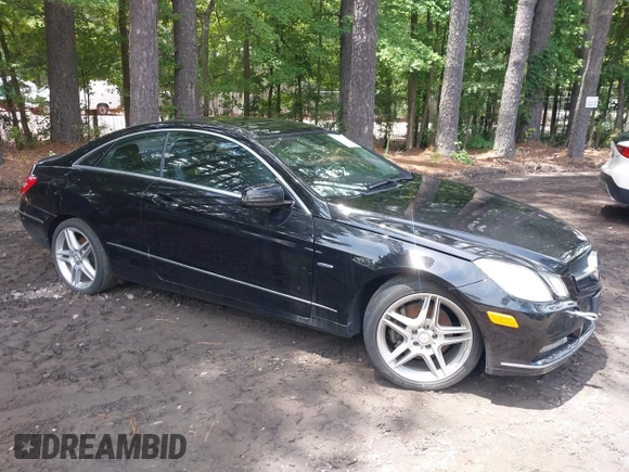 2012 Mercedes-Benz E 350 z VIN WDDKJ5KB2CF138129, wystawiony jako IAAI lot #42767007 z przebiegiem 87 493 mil mil oraz . Historia ofert i sprzedaży dostępna na DreamBid. Obrazek 1.
