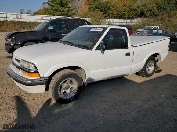 2000 Chevrolet S-10 LS with VIN 1GCCS1446Y8181595, listed as a Copart auction lot 75362594 with 212,245 mi miles and Clean Title. Bid and sale history available at carsss.com. Image 1.