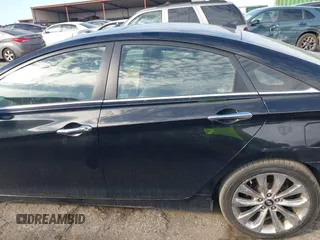 2011 Hyundai Sonata Limited with VIN 5NPEC4AB0BH234777, listed as a IAAI auction lot 40724002 with 146,903 mi miles and . Bid and sale history available at carsss.com. Image 13.