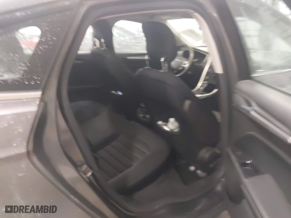 2014 Ford Fusion SE with VIN 1FA6P0H73E5389384, listed as a IAAI auction lot 41387809 with 164,490 mi miles. Bid and sale history available at carsss.com. Image 8.