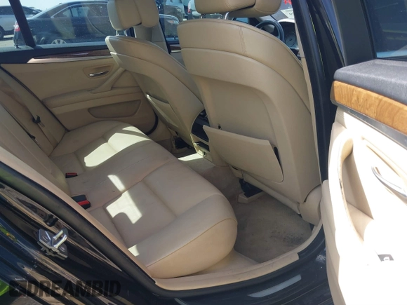 2011 BMW 5 Series 528i with VIN WBAFR1C59BC672733, listed as a IAAI auction lot 41777089 with 201,470 mi miles and . Bid and sale history available at carsss.com. Image 8.