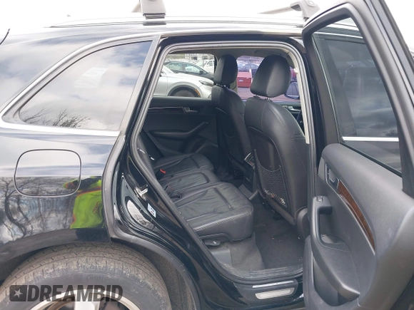 2011 Audi Q5 Premium Plus z VIN WA1LFAFPXBA018485, wystawiony jako IAAI lot #42050334 z przebiegiem 129 936 mil mil oraz . Historia ofert i sprzedaży dostępna na DreamBid. Obrazek 8.