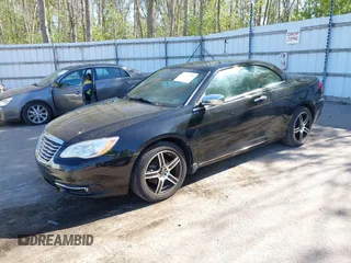 2011 Chrysler 200 Limited with VIN 1C3BC7EG2BN555752, listed as a IAAI auction lot 42222506 with 89,514 mi miles and . Bid and sale history available at DreamBid. Image 2.