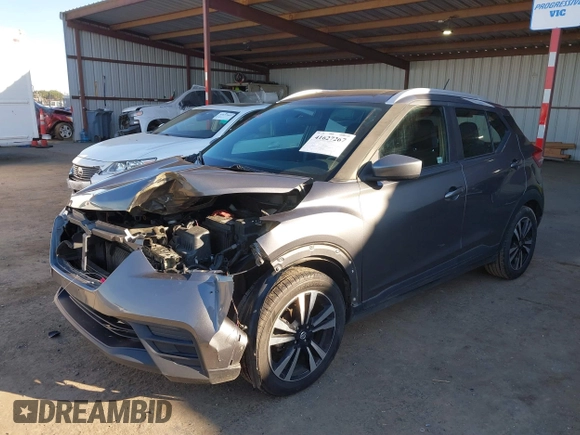 2019 Nissan Kicks S with VIN 3N1CP5CU0KL565247, listed as a IAAI auction lot 41627267 with 92,049 mi miles. Bid and sale history available at carsss.com. Image 6.