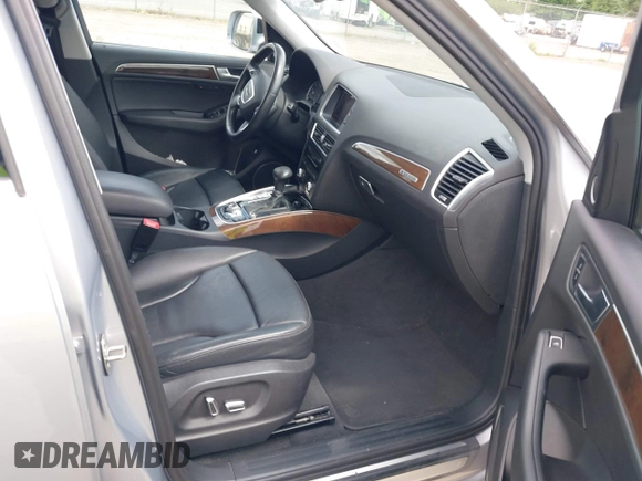 2016 Audi Q5 Premium Plus z VIN WA1L2AFP3GA035681, wystawiony jako IAAI lot #42549932 z przebiegiem 120 247 mil mil oraz . Historia ofert i sprzedaży dostępna na DreamBid. Obrazek 5.