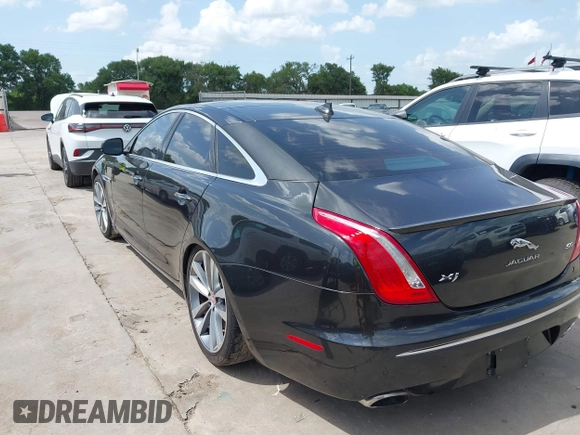 2015 Jaguar XJ с VIN SAJWA3HT3FMV86221, выставлен на аукционе IAAI как лот 42628203 с пробегом 125 951 миль миль и . История ставок и продаж доступна на DreamBid. Изображение 3.