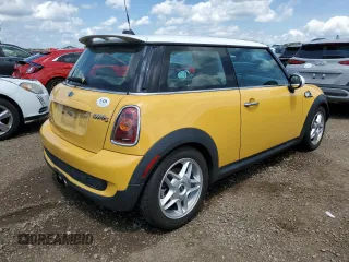 2009 MINI Hardtop S with VIN WMWMF73569TW82519, listed as a Copart auction lot 62872425 with 101,656 mi miles and Clean title. Bid and sale history available at DreamBid. Image 3.