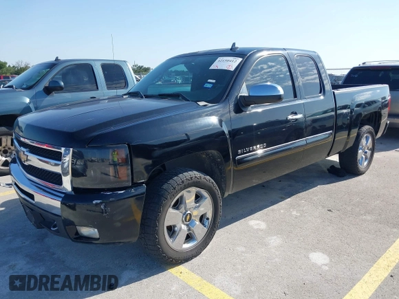 2011 Chevrolet Silverado 1500 LT with VIN 1GCRCSE05BZ408348, listed as a IAAI auction lot 42150412 with 300,795 mi miles and . Bid and sale history available at DreamBid. Image 2.