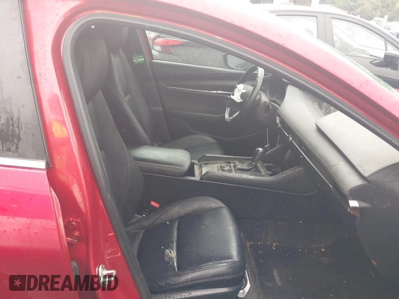 2019 Mazda 3 Preferred z VIN JM1BPAMM2K1135386, wystawiony jako IAAI lot #40367062 z przebiegiem 9 999 mil mil oraz . Historia ofert i sprzedaży dostępna na DreamBid. Obrazek 5.