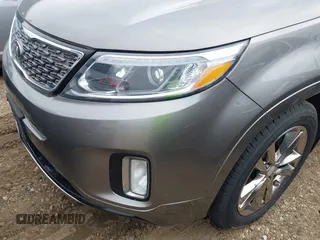 2014 Kia Sorento SX with VIN 5XYKWDA75EG453820, listed as a IAAI auction lot 41883759 with 192,137 mi miles. Bid and sale history available at carsss.com. Image 6.