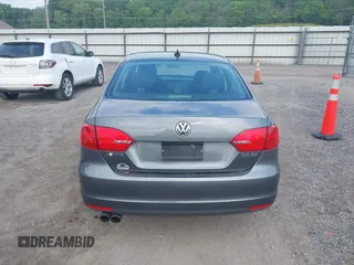 2011 Volkswagen Jetta SE with VIN 3VWDX7AJ5BM388532, listed as a IAAI auction lot 42453112 with 120,170 mi miles and . Bid and sale history available at DreamBid. Image 16.