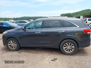 2017 Kia Sorento LX with VIN 5XYPG4A56HG230935, listed as a IAAI auction lot 42593196 with 127,425 mi miles and . Bid and sale history available at DreamBid. Image 14.