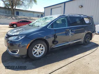 2020 Chrysler Pacifica Touring L z VIN 2C4RC1BG2LR209328, wystawiony jako Copart lot #55634475 z przebiegiem 156 604 mil mil oraz Szkoda całkowita • Salvage title. Historia ofert i sprzedaży dostępna na DreamBid. Obrazek 1.