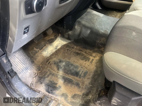 2019 Ford F-150 XL with VIN 1FTMF1EB5KKE10509, listed as a IAAI auction lot 42778592 with 132,692 mi miles and . Bid and sale history available at DreamBid. Image 6.