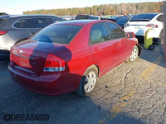 2008 Kia Spectra EX with VIN KNAFE121685532856, listed as a IAAI auction lot 40996849 with 153,194 mi miles. Bid and sale history available at carsss.com. Image 4.