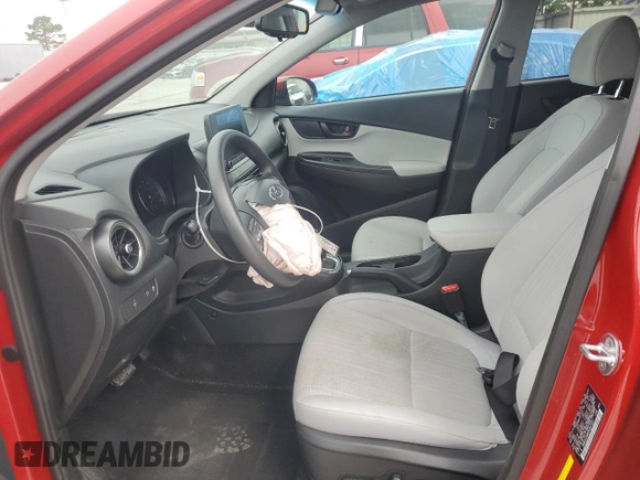 2023 Hyundai Kona SEL with VIN KM8K62AB8PU947837, listed as a Copart auction lot 54394245 with 32,401 mi miles and Salvage Title. Bid and sale history available at DreamBid. Image 7.