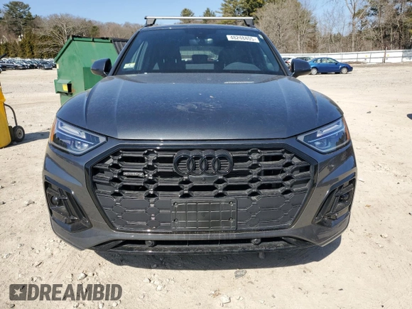 2024 Audi Q5 S line Premium Plus z VIN WA1E2AFY0R2104938, wystawiony jako Copart lot #48248405 z przebiegiem 9 118 mil mil oraz Szkoda całkowita • Salvage title. Historia ofert i sprzedaży dostępna na DreamBid. Obrazek 5.