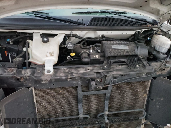 2019 GMC Savana Cargo z VIN 1GTW7AFG6K1314555, wystawiony jako Copart lot #84902994 z przebiegiem 258 571 mil mil oraz Szkody całkowita. Historia ofert i sprzedaży dostępna na DreamBid. Obrazek 12.