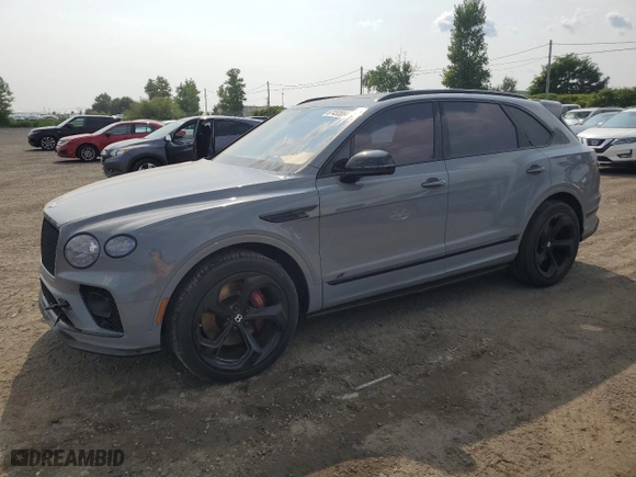 2022 Bentley Bentayga V8 with VIN SJAAM2ZVXNC013736, listed as a Copart auction lot 67453664 with NaN miles and Non Repairable. Bid and sale history available at carsss.com. Image 1.