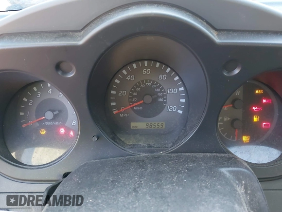 2002 Nissan Xterra SE z VIN 5N1ED28T32C527709, wystawiony jako IAAI lot #41594940 z przebiegiem 98 559 mil mil oraz . Historia ofert i sprzedaży dostępna na DreamBid. Obrazek 7.