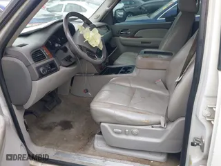 2007 Chevrolet Suburban LTZ with VIN 3GNFC160X7G132811, listed as a IAAI auction lot 41849787 with 1 mi miles. Bid and sale history available at carsss.com. Image 5.