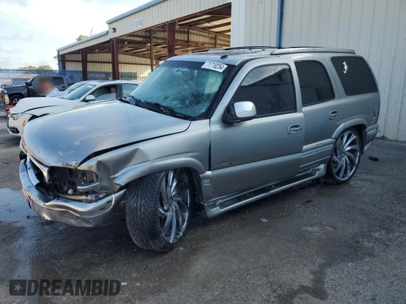 2002 GMC Yukon SLT with VIN 1GKEC13Z32J291981, listed as a Copart auction lot 71718254 with 0 mi miles and Salvage Title. Bid and sale history available at carsss.com. Image 1.
