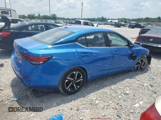 2024 Nissan Sentra SV z VIN 3N1AB8CV0RY375199, wystawiony jako Copart lot #61742905 z przebiegiem 11 557 mil mil oraz Szkoda całkowita • Salvage title. Historia ofert i sprzedaży dostępna na DreamBid. Obrazek 3.