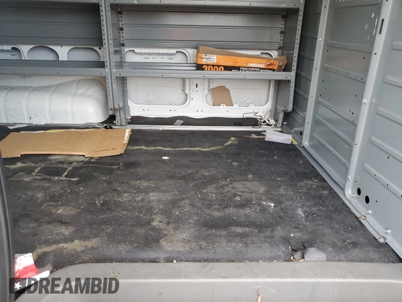 2013 Nissan NV S z VIN 1N6BF0KL6DN113326, wystawiony jako Copart lot #59023175 z przebiegiem 75 032 mil mil oraz Czysty tytuł • Clean title. Historia ofert i sprzedaży dostępna na DreamBid. Obrazek 11.