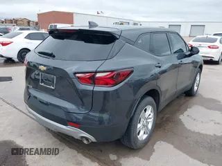 2022 Chevrolet Blazer LT с VIN 3GNKBCR40NS212396, выставлен на аукционе IAAI как лот 42198210 с пробегом 65 993 миль миль и . История ставок и продаж доступна на DreamBid. Изображение 4.