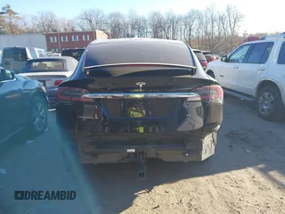 2016 Tesla Model X 70D z VIN 5YJXCAE21GF008724, wystawiony jako IAAI lot #41254897 z przebiegiem 56 140 mil mil oraz . Historia ofert i sprzedaży dostępna na DreamBid. Obrazek 16.
