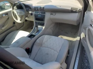 2003 Mercedes-Benz C 230 Kompressor с VIN WDBRN40JX3A418779, выставлен на аукционе Copart как лот 49989295 с пробегом 154 813 миль миль и Списание • Salvage title. История ставок и продаж доступна на DreamBid. Изображение 8.