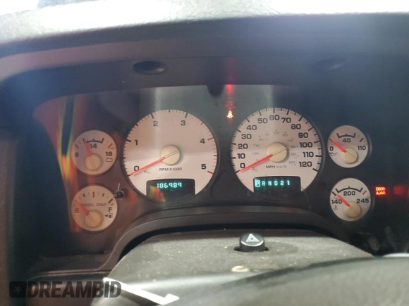 2004 Dodge 2500 SLT z VIN 3D7KU28C24G210761, wystawiony jako Copart lot #57334965 z przebiegiem 186 989 mil mil oraz Czysty tytuł • Clean title. Historia ofert i sprzedaży dostępna na DreamBid. Obrazek 9.