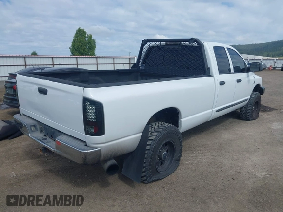 2006 Dodge 3500 SLT z VIN 3D7LX38CX6G191784, wystawiony jako IAAI lot #42267999 z przebiegiem 202 933 mil mil oraz . Historia ofert i sprzedaży dostępna na DreamBid. Obrazek 4.