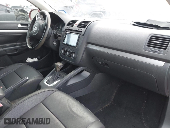 2010 Volkswagen Jetta SEL с VIN 3VWRX7AJ9AM155791, выставлен на аукционе IAAI как лот 42432281 с пробегом 96 667 миль миль и . История ставок и продаж доступна на DreamBid. Изображение 5.