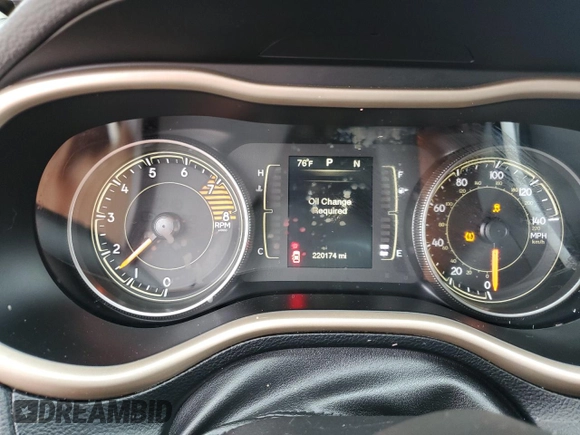2016 Jeep Cherokee Latitude with VIN 1C4PJLCS9GW233442, listed as a Copart auction lot 71575544 with 220,174 mi miles and Salvage Title. Bid and sale history available at carsss.com. Image 9.