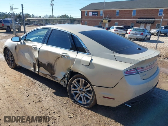 2016 Lincoln MKZ z VIN 3LN6L2J94GR611830, wystawiony jako IAAI lot #41264148 z przebiegiem 155 065 mil mil oraz . Historia ofert i sprzedaży dostępna na DreamBid. Obrazek 3.