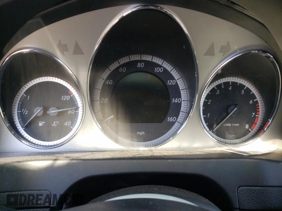 2009 Mercedes-Benz C 300 Sport z VIN WDDGF81X79F245689, wystawiony jako Copart lot #49351905 z przebiegiem Nie podano mil oraz Szkoda całkowita • Salvage title. Historia ofert i sprzedaży dostępna na DreamBid. Obrazek 8.