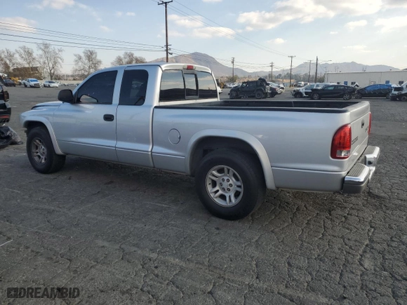 2004 Dodge Dakota SLT with VIN 1D7GL42N94S576921, listed as a Copart auction lot 89334585 with 175,085 mi miles and Salvage Title. Bid and sale history available at carsss.com. Image 2.