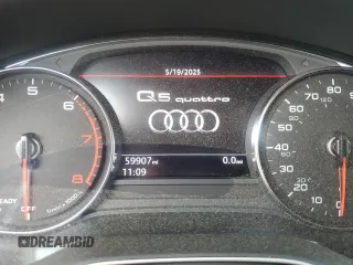 2019 Audi Q5 Premium z VIN WA1ANAFY0K2117278, wystawiony jako Copart lot #52866875 z przebiegiem 59 907 mil mil oraz Szkoda całkowita • Salvage title. Historia ofert i sprzedaży dostępna na DreamBid. Obrazek 9.