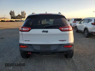 2014 Jeep Cherokee Trailhawk with VIN 1C4PJMBB4EW158878, listed as a Copart auction lot 88818735 with 126,221 mi miles and Clean Title. Bid and sale history available at carsss.com. Image 6.