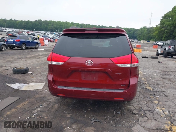 2011 Toyota Sienna XLE AAS с VIN 5TDYK3DC1BS007266, выставлен на аукционе IAAI как лот 42346087 с пробегом 123 054 миль миль и . История ставок и продаж доступна на DreamBid. Изображение 16.