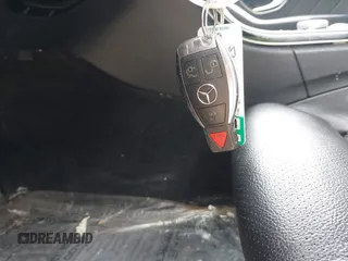2017 Mercedes-Benz C 300 с VIN 55SWF4KB4HU194641, выставлен на аукционе IAAI как лот 42235717 с пробегом 106 238 миль миль и . История ставок и продаж доступна на DreamBid. Изображение 11.