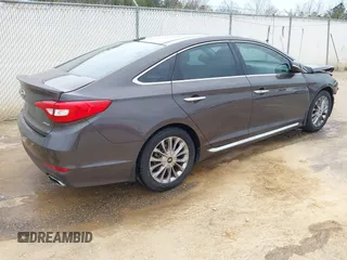 2015 Hyundai Sonata Limited with VIN 5NPE34AF4FH037765, listed as a IAAI auction lot 41887280 with 235,024 mi miles and . Bid and sale history available at carsss.com. Image 4.