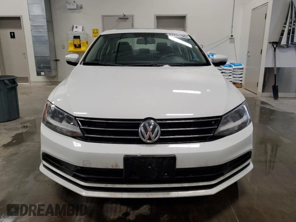 2015 Volkswagen Jetta Sedan 1.8T SE w/Connectivity with VIN 3VWD07AJ9FM230057, listed as a Copart auction lot 47434205 with 163,453 mi miles and Clean Title. Bid and sale history available at carsss.com. Image 5.