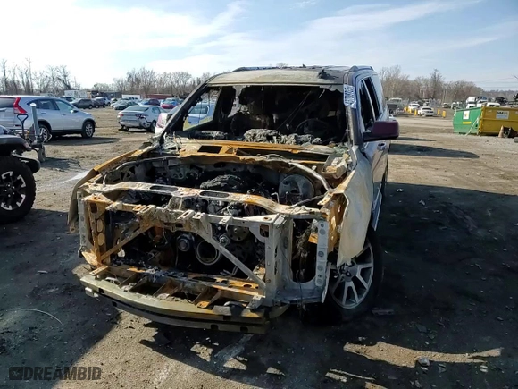 2020 GMC Yukon XL Denali with VIN 1GKS1HKJ4LR166469, listed as a Copart auction lot 43768735 with 0 mi miles and Salvage Title. Bid and sale history available at carsss.com. Image 11.