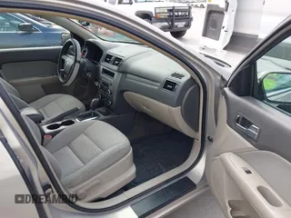 2010 Ford Fusion SE with VIN 3FAHP0HG9AR401229, listed as a IAAI auction lot 42644712 with 182,834 mi miles and . Bid and sale history available at DreamBid. Image 5.