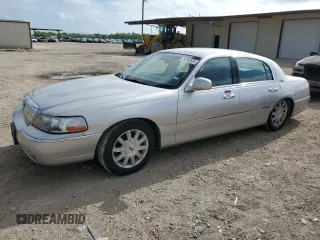 2009 Lincoln Town Car Signature Limited z VIN 2LNHM82V99X635551, wystawiony jako Copart lot #54103565 z przebiegiem 138 836 mil mil oraz Czysty tytuł • Clean title. Historia ofert i sprzedaży dostępna na DreamBid. Obrazek 1.