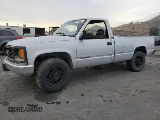 1995 GMC Sierra 3500 z VIN 1GTGC34K8SE549695, wystawiony jako Copart lot #86336644 z przebiegiem 258 439 mil mil oraz Szkoda całkowita • Salvage title. Historia ofert i sprzedaży dostępna na DreamBid. Obrazek 1.