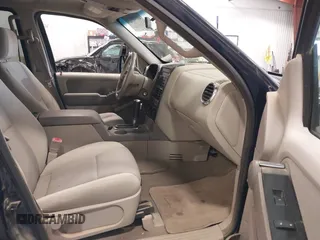 2006 Ford Explorer XLT with VIN 1FMEU73E86UB41275, listed as a IAAI auction lot 41980955 with 243,779 mi miles. Bid and sale history available at carsss.com. Image 5.