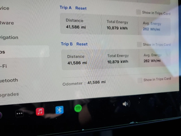 2022 Tesla Model Y Long Range z VIN 7SAYGDEE1NF435518, wystawiony jako Copart lot #48848535 z przebiegiem 41 586 mil mil oraz Szkody całkowita. Historia ofert i sprzedaży dostępna na DreamBid. Obrazek 9.
